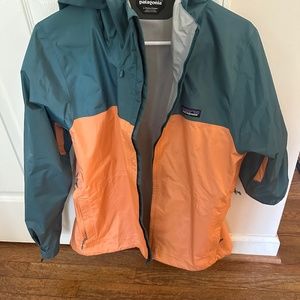 Women’s Patagonia rain jacket
